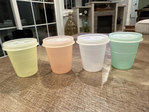 Vtg tupperware midgets 4 - 70,