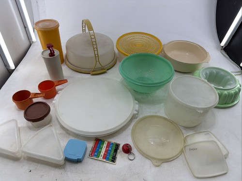 Vintage lot tupperware - lot, of